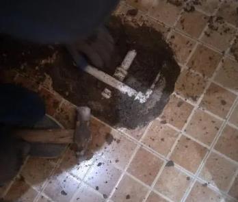 即墨卫生间漏水维修公司为您分享下卫生间渗水如何处理及注意事项